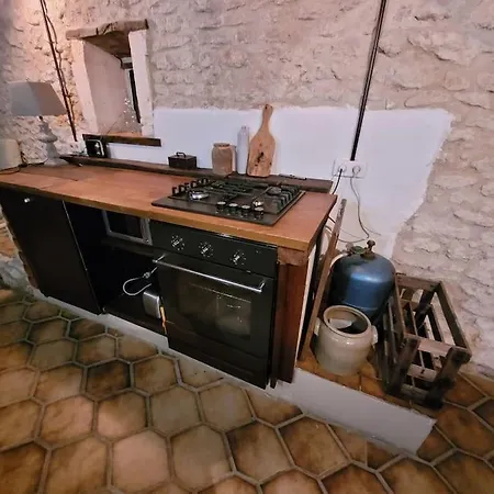 Holiday home Authentiek Met Zwembad In Dordogne. Gout-Rossignol