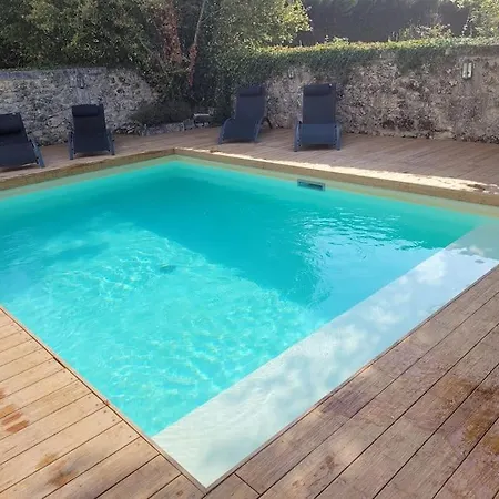 Authentiek Met Zwembad In Dordogne. *
